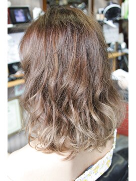 オーバーキャプテンネイキッド(OVER CAPTAIN NAKED) 伸ばしかけ＊人気グレージュグラデーションカラー