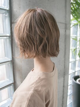 リリアン 青山(relian) 大人かわいいグレージュボブ♪