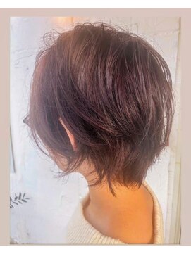 エルモ(ELMO) ピンクヴァイオレット系ショートボブ