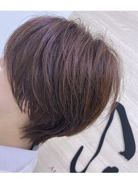 シュールトルワ(SUR TROIS) ハンサムショート