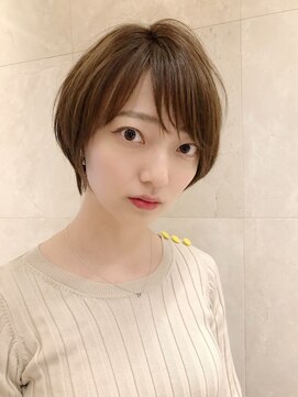 カミノア 銀座店(CAMINOIA) ひし形シルエットのショートマッシュ　 ミルクティーブラウン