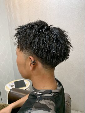 ヘアーアトリエ ラフェル(hair atelier Rafel) メンズパーマ/ツイスト/刈り上げグラデーション/アップバング