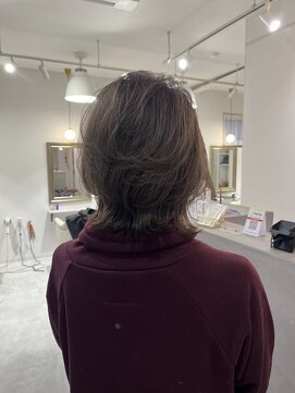 ラボリア(LABO li'a) 白髪ぼかしカラー×レイヤーカット