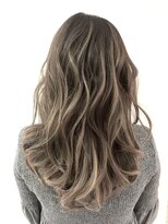 プラスシー(+C)&nbsp;毛先たっぷり明るいバレイヤージュ