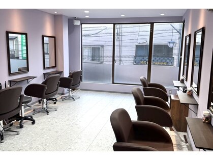 イワッシュ 白楽駅店(IwAsh)の写真