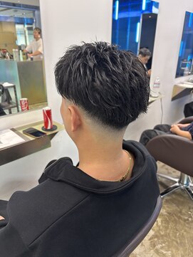 アンサー 千葉中央(UNSER prod by THE DAY) 【MEN’S HAIR/サーフカール/刈り上げセンターパート/千葉】