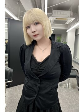 ランズ アネックス 梅田(LANDS ANNEX) ホワイトブロンド 大阪 梅田 韓国