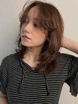ナヌーク ダイカンヤマ(nanuk daikanyama)&nbsp;ミディアムレイヤーハッシュカットオリーブベージュくびれヘア