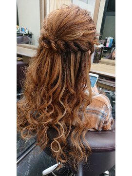 エヌエービー 池袋店(N.A.B.) ハーフアップ