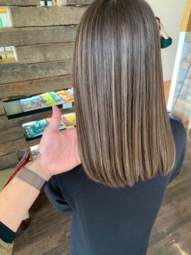 エントランスデパーチャー(ENTRANCE DEPARTURE) 【YuKuRu  HAIR  FACTORY 】細めな上質ハイライト