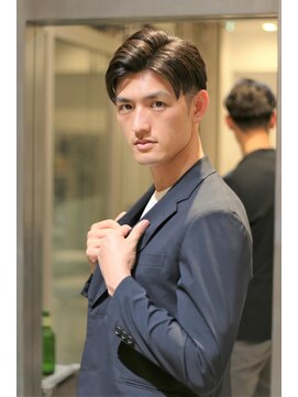 ノイセル(Noisyle) ビジネス前下がりセンターパートツーブロック