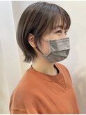 伸ばしかけにはネオウルフ♪アッシュグレーで抜け感プラス!