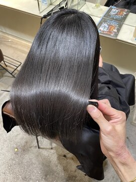 ロロ(ro-ro) 【恵比寿 ro-ro】ストレートの定期メンテナンスには髪質改善