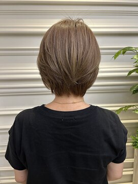 ギンザ ル グラン(JEAN CLAUDE BIGUINE GINZA Le Grand) 脱白髪染め×大人ショート