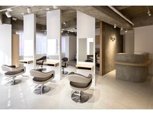 ヘアドゥ 千葉中央店(hair do)の雰囲気（明るい光が差し込む店内○hairdo千葉中央）