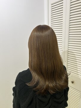 アドラーブル 万代店 (adorable) 大人可愛いブリーチなし透明感ミルクティーベージュカラー