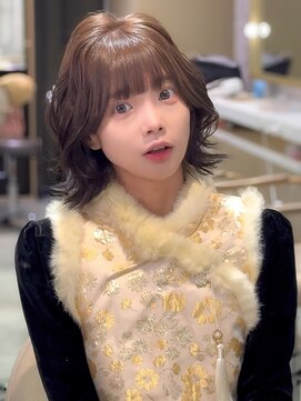 アマンドール(Aman D'or) ブリーチなしの明るめミルクティー×ウェーブボブ