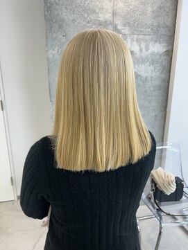 リタブランシェ(Lita branche) 柔らかい色味のhoney blond