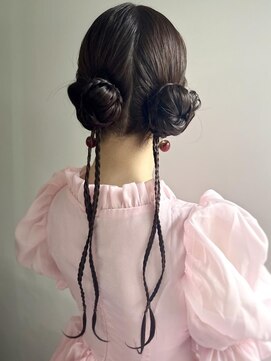 エル セルカ 高田馬場(el CERCA) 韓国風ツインシニヨンヘアアレンジ