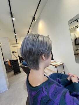 ハチマルハチ ナル 登戸店(808 nalu) シルバーグレージュ