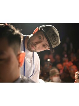 ドライカットをベースにし収まりやすさを追求。骨格に合わせ、髪の生え方や癖の方向を見極めたデザインを◎