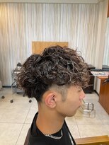 ハムズヘアー(Hum’s HAIR) スペインカール風スパイラルパーマ