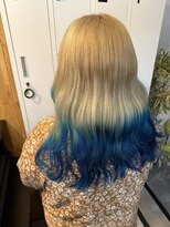 アウラヘアーサロン(aura hair salon)&nbsp;ミルクティーベージュ×ターコイズブルー