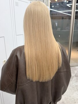 アロ 大阪梅田(alo) 【momoa】ブロンドベージュ《ブリーチ/大阪梅田》