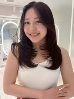 オモチャ 銀座(OMOCHA) 大人可愛い韓国レイヤー/くびれミディヘア