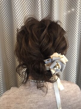 ヴァーチェ ヘアー(Virche hair) ルーズなまとめアップ