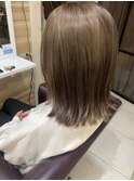 ナチュラルベージュ