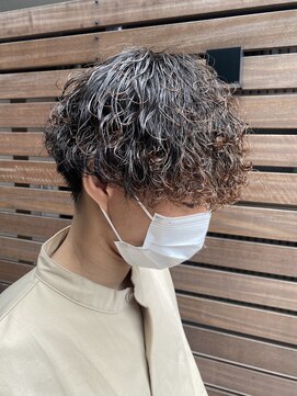 カインド(KIND) 【kinD】強めの波巻きスパイラル