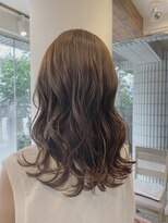 ティアラ 桜木町(TIARA)&nbsp;REAL SALON WORK～ミディアムレイヤー/グレージュ/波巻き