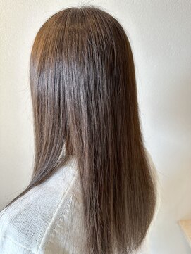 クレーヌ(CREINE) 小顔カットモテ髪顔周りレイヤーふんわりカール薄めバング