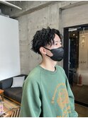 ツイストスパイラルパーマメンズマッシュツーブロック刈り上げ