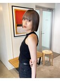 ハイトーングレージュ