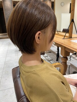 エミュ(emu) イヤリングショート