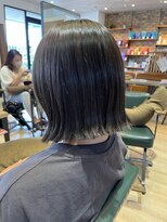 サラ(sarah)&nbsp;切りっぱなしボブ