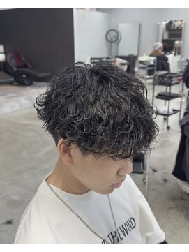 アレス バイ シカ 神戸三宮元町店(ALLES by Cica) 神戸/三ノ宮/元町メンズサロン波巻きスパイラルカット