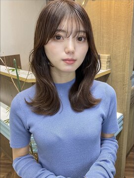 ビュー フクオカ(VIEW FUKUOKA) 小顔美人レイヤーカット×ナチュラルグレージュ30代40代50代