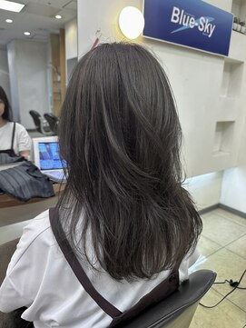 ブルースカイ 二俣川ドンキホーテ店(Blue-Sky) 20代30代透明感暗髪アッシュブルーグレージュロング