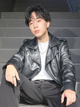 エムスラッシュ アヴェダ 自由が丘(M.SLASH AVEDA) センターパート/黒髪/くせ毛風/ニュアンスデザイン/自由が丘