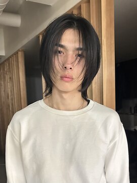 メゾンアクア 表参道(Maison ACQUA) =メンズボブ/スパイキーショート/ブルーブラック／MEN’S HAIR