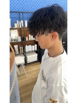 ブーム(BOOM) ツイストスパイラルパーマ［BOOMあべ］