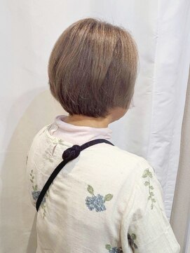 ユーアンボワーズ(U-AMBOISE) 柔らかく上品な丸みショートボブ【寝屋川市駅／光善寺駅】