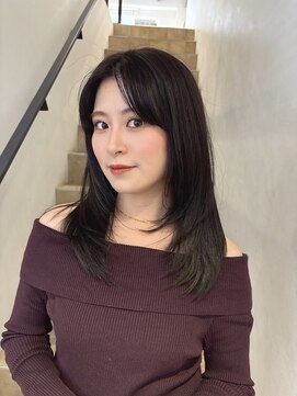 バズ(BUZZ) オリーブグレージュ×レイヤーカット