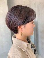 テトヘアー(teto hair) ハンサムショート、センターパート、前髪、耳掛け