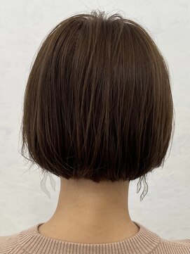ヘアー 4038(HAIR.4038) 大人フェミニンリラクシーショートボブ