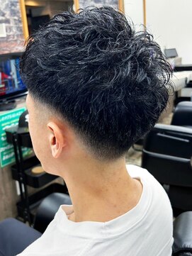 ヘアーコレクション グロース(HAIR COLLECTION Growth) 20代30代40代メンズショートフェザーマッシュツーブロック黒髪