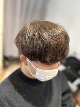 ラビスモア(Lovis moa) マッシュパーマ/ウルフ/アッシュブラック/カルマパーマ/上尾